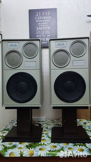 Подставки - стойки под акустику