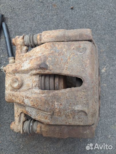 Суппорт тормозной передний Opel Corsa C