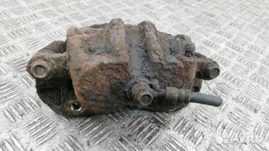 Суппорт тормозной передний правый KIA sorento 1 (9