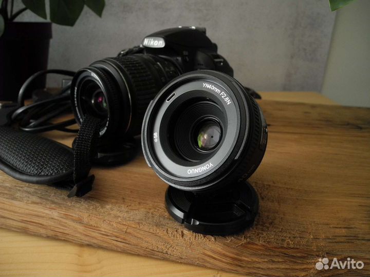 Nikon d3100 + nikkor 18-55mm + yongnuo 40mm