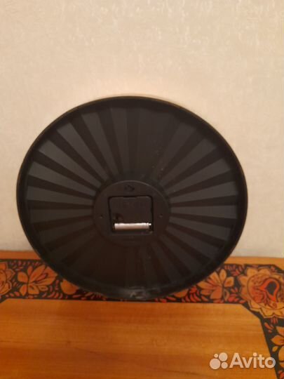 Часы электронные настенные