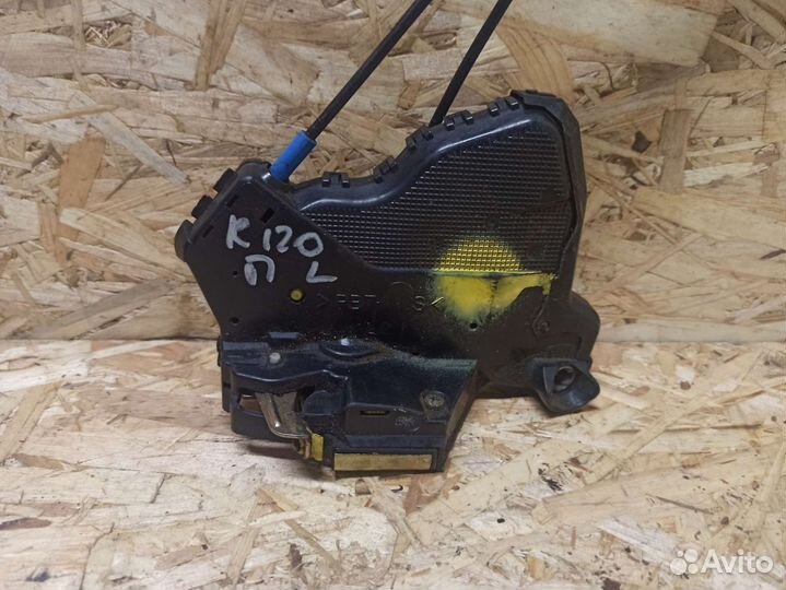 Замок передней левой двери Toyota Corolla E120