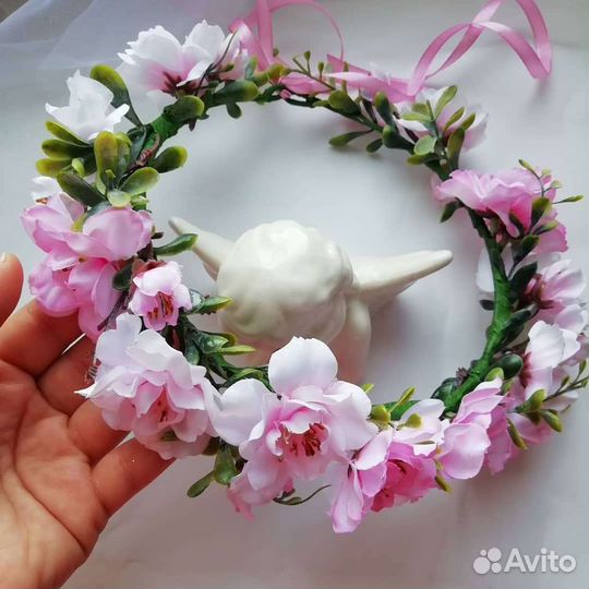 Венки на голову цветочные