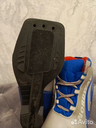 Лыжные ботинки