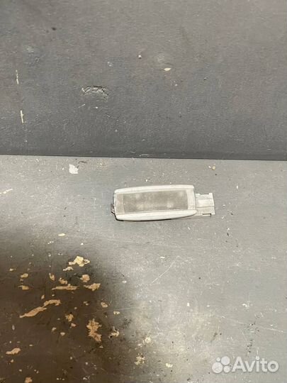 Плафон салона volkswagen Tiguan в Ставрополе