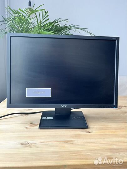 Монитор Acer v223w