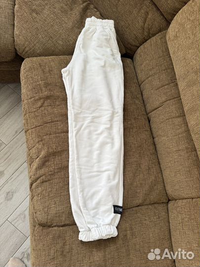 Спортивный костюм женский