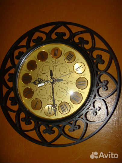 Часы настенные 