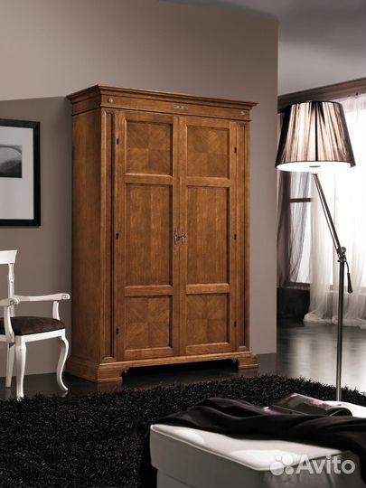 Шкаф в прихожую в современном стиле