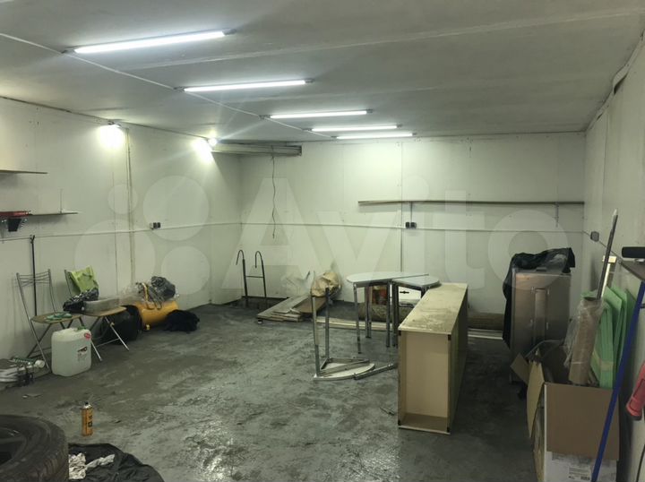 Гараж, > 30 м²