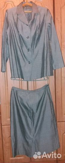 Костюм. Пиджак, юбка. Новый