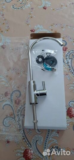 Смеситель для кухни новый