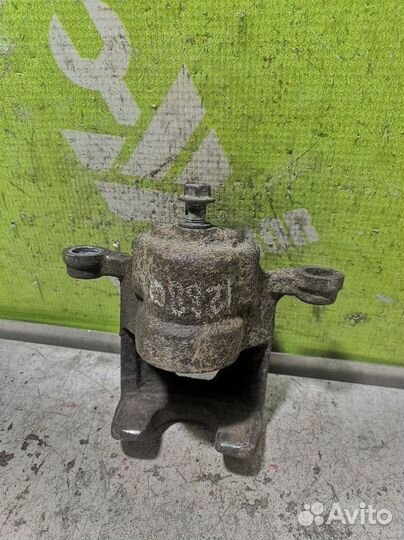 Суппорт задний правый Ниссан Теана