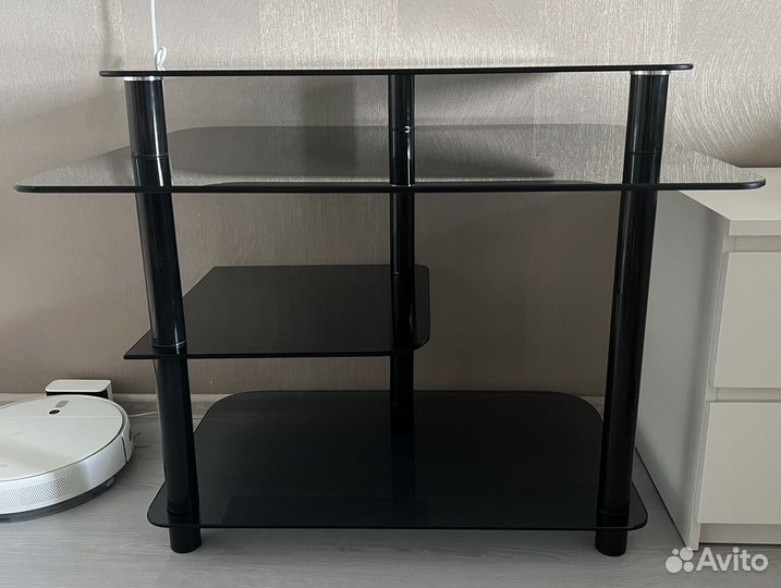 Стеклянная стол