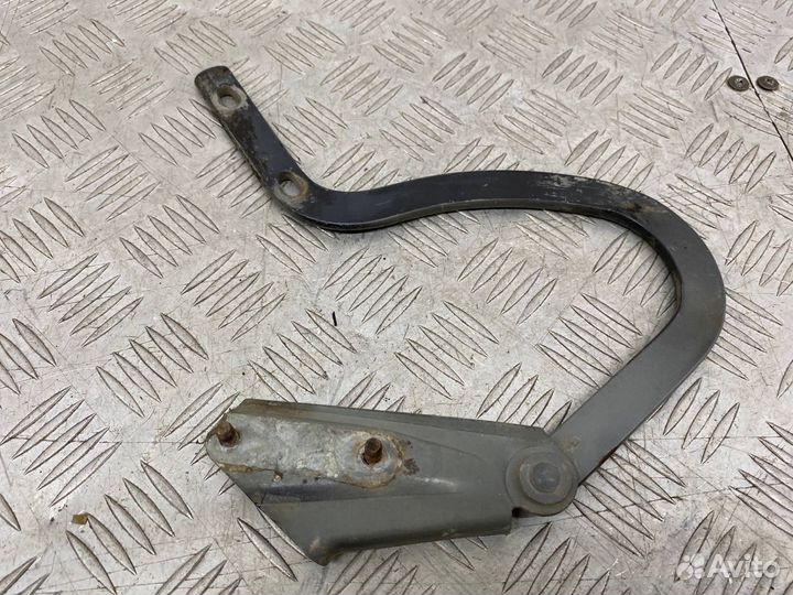 Б/У петля капота передний правый Chery Amulet A15