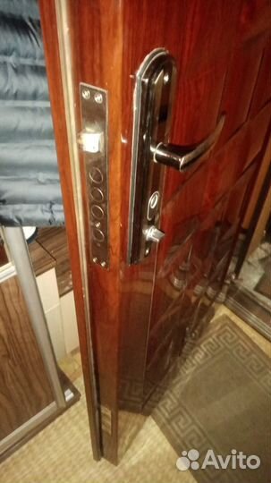 Вскрытие и замена дверных замков