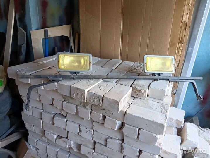 Туманки на крышу hella