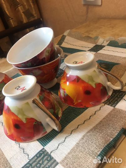 Фарфоровые чашки