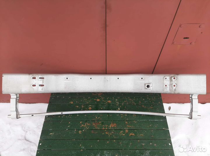 Усилитель бампера Infiniti M25 M37 M56 Y51