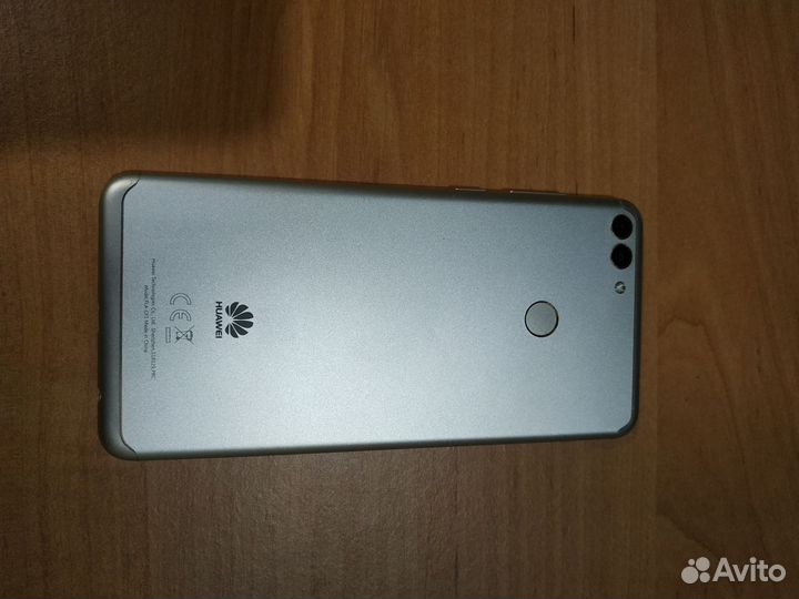 Телефон Huawei