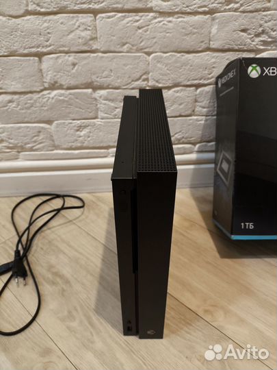 Xbox one x 1tb