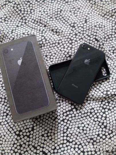 iPhone 8, 64 ГБ