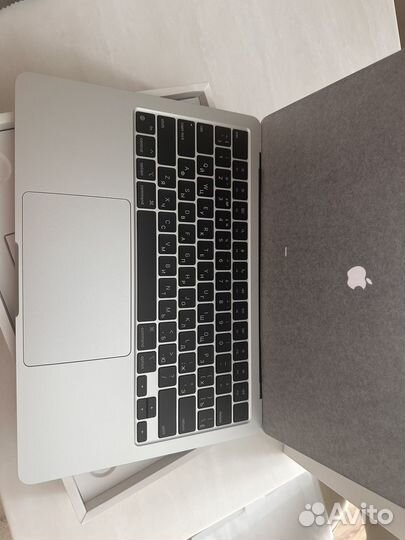 Macbook air 13 M3 16 512