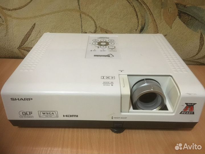 Проектор Hitachi CP-WU8440