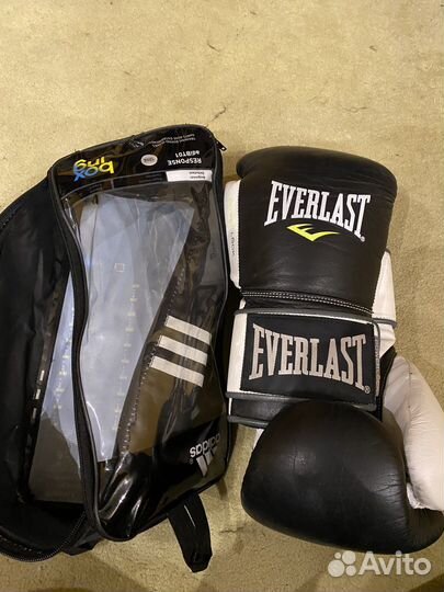 Боксерскте перчатки Everlast