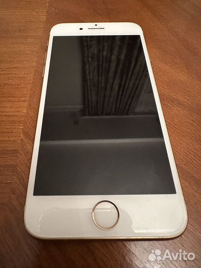 Телефон iPhone 8