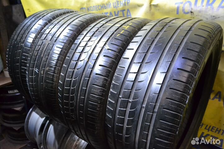 Pirelli P Zero Rosso 235/45 R17