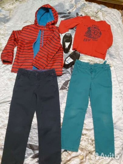 Весна 110-116см джинсы, толстовка, футболки