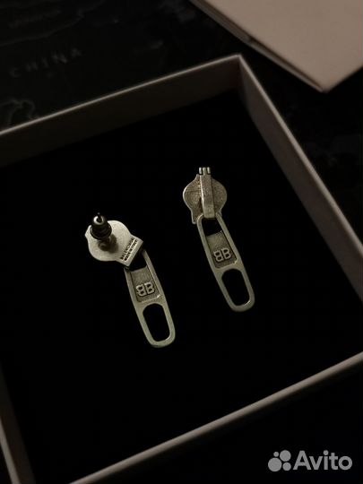 Серьги balenciaga
