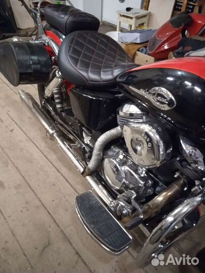 Мотоцикл Honda shadov 400. Год выпуска 1997