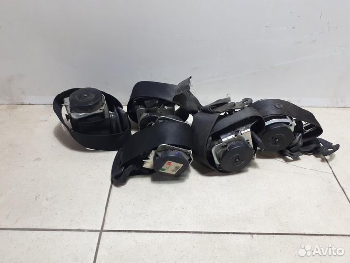 Ремень безопасности задний правый Opel Corsa D 20