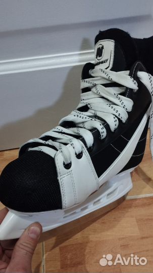 Коньки хоккейные 40 размер