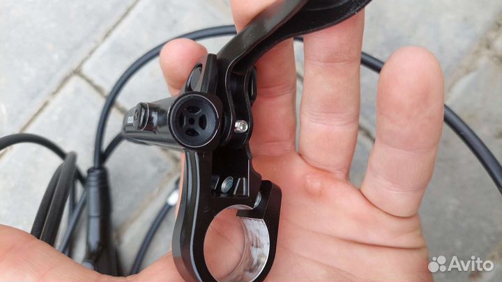 Цена за комплект - Shimano MT 200