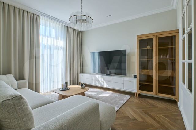 2-к. квартира, 60 м², 8/8 эт.