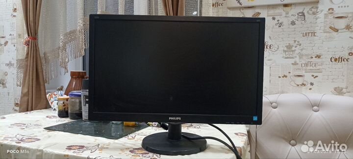 Игровой компьютер с монитором