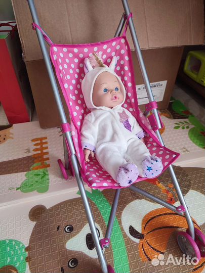 Коляска с куклой