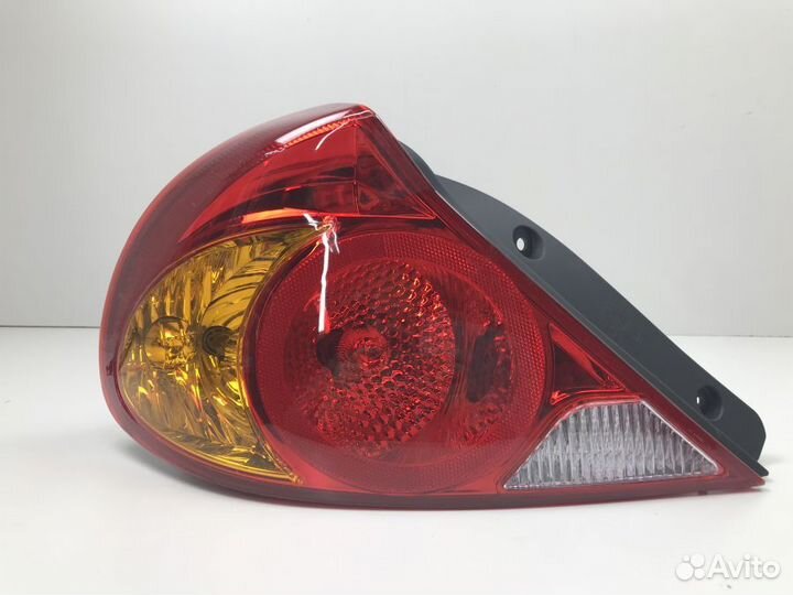 Фонарь задний левый Kia Spectra 2001-2011