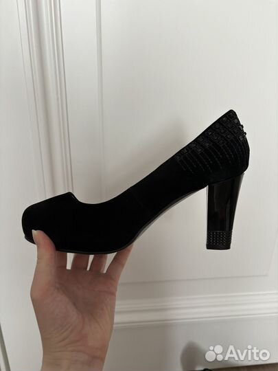 Туфли женские 39 размер черные