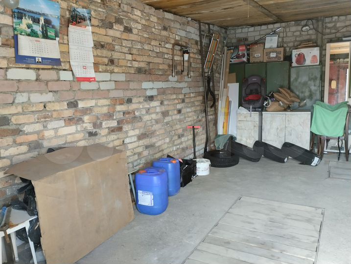 Гараж, > 30 м²