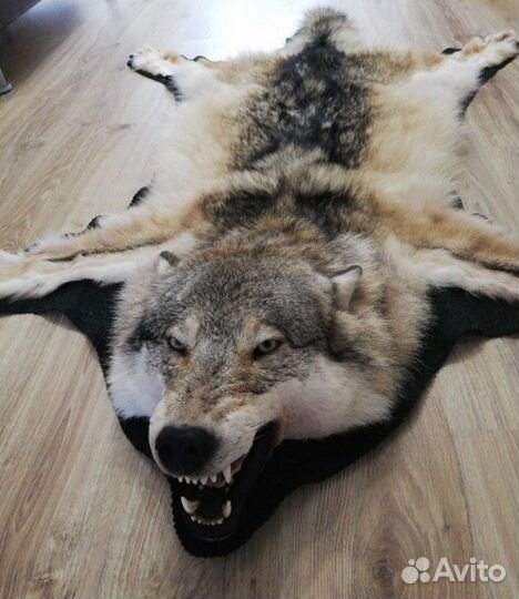 Ковёр шкура волка