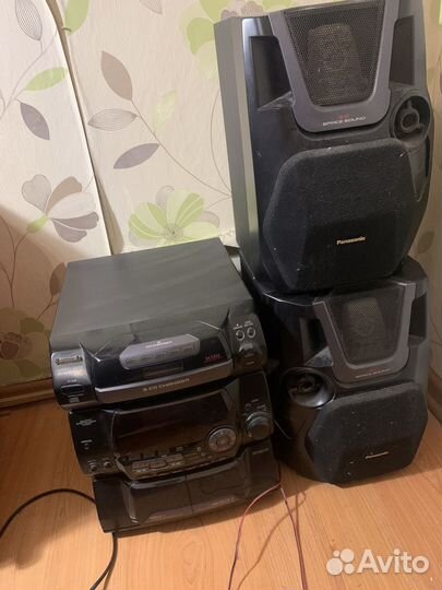 Музыкальный центр