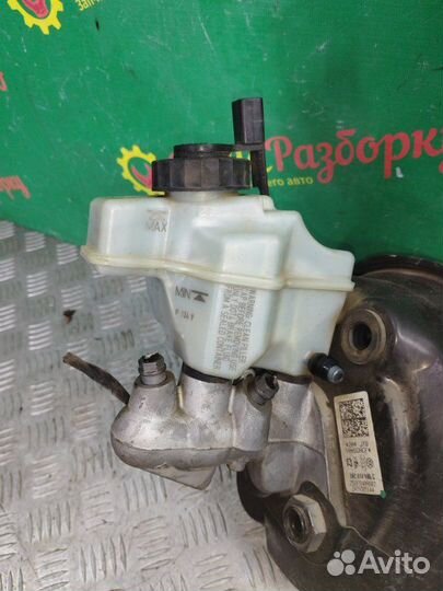 Главный тормозной цилиндр с вакуумником Volkswagen