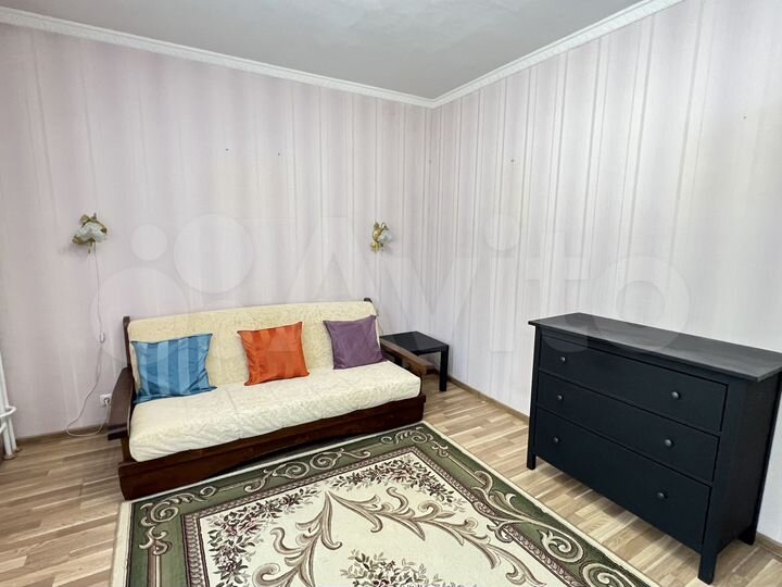 2-к. квартира, 54 м², 1/4 эт.
