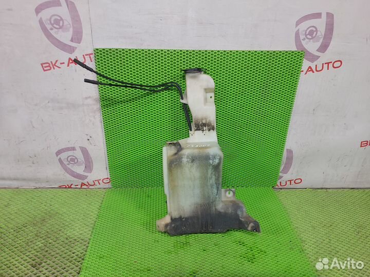 Бачок стеклоомывателя Chevrolet Suburban GMT800