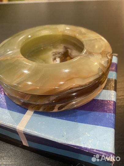 Пепельница новая из оникса