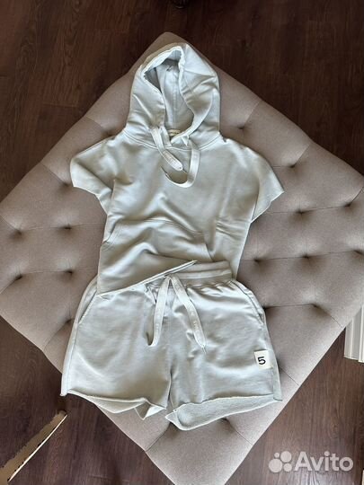 Костюм спортивный